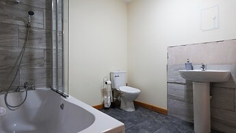 Royal Living Apartment