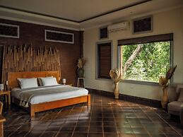 Kailash Lodge