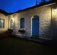 La Address Retreat