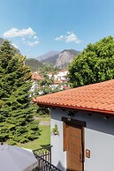 Meydani Suites