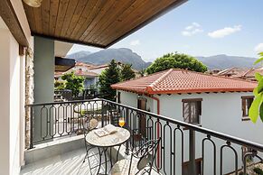Meydani Suites