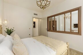 Meydani Suites