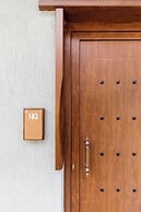Meydani Suites