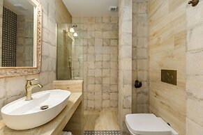 Meydani Suites