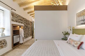 Meydani Suites