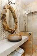 Meydani Suites