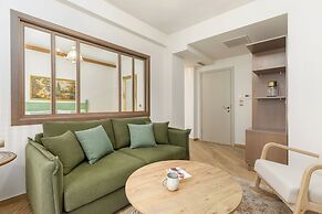Meydani Suites