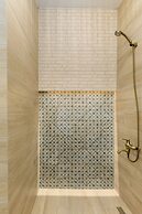 Meydani Suites
