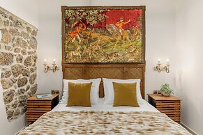 Meydani Suites