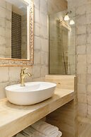 Meydani Suites