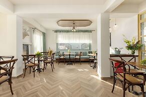 Meydani Suites