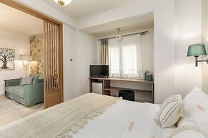 Meydani Suites