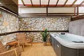 Meydani Suites