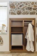 Meydani Suites