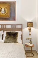 Meydani Suites
