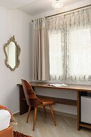 Meydani Suites