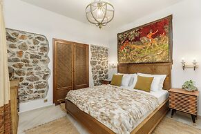 Meydani Suites
