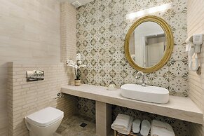 Meydani Suites