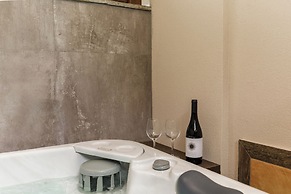 Meydani Suites