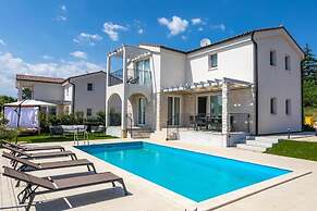 Diminici Villas
