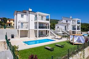 Diminici Villas