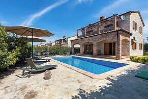 Villa Lara