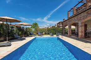 Villa Lara