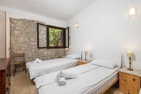 Villa Cave Romana