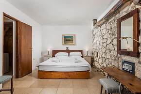 Villa Cave Romana
