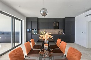 Villa Ultima