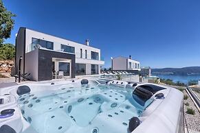 Villa Ultima