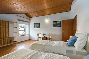 Holiday House Anna