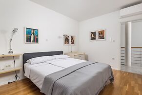 RM Grande Villa