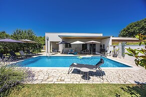 Villa Cvek
