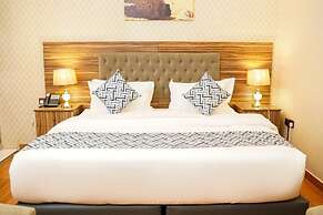 Palette Luxury Credi Hotel