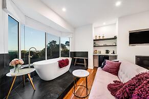 Ninderry Manor- Magical Sunshine Coast Escape