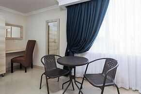 Bayside Taj Hotel