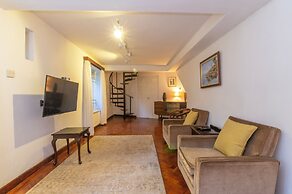 Beautiful Historic Stand Alone House