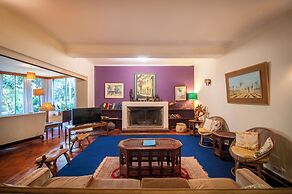 Beautiful Historic Stand Alone House