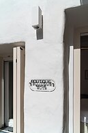 Rabagas Suites