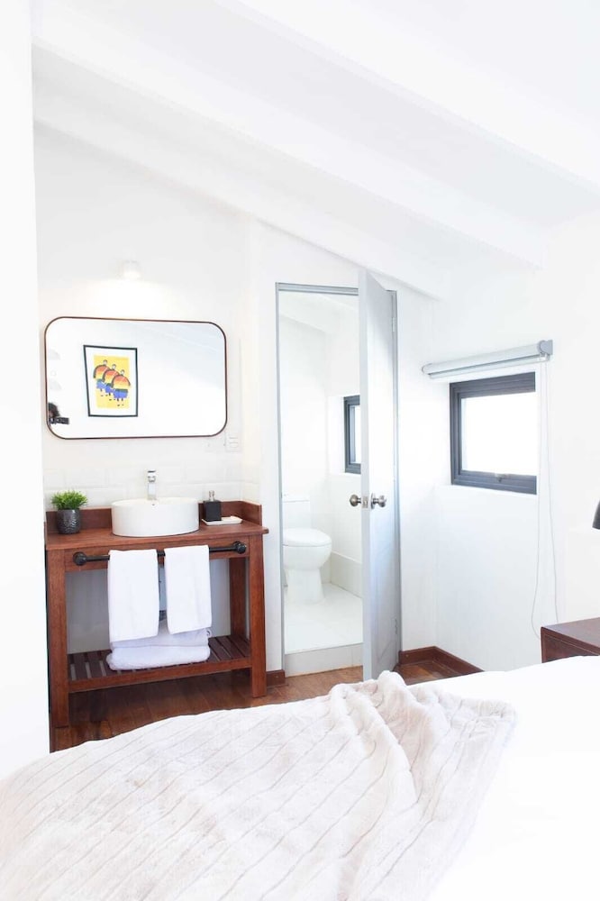 Solara Art House Hotel