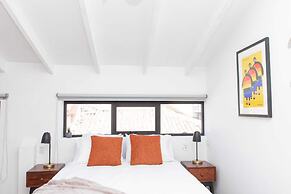 Solara Art House Hotel