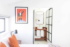 Solara Art House Hotel