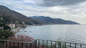 BAY PALACE MAZZARO'