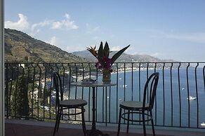 BAY PALACE MAZZARO'