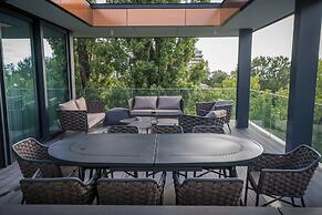 BJ81 Suite Hotel