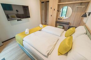 BJ81 Suite Hotel