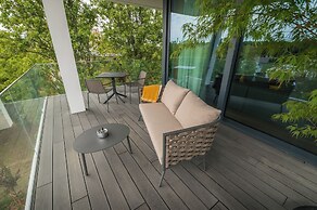 BJ81 Suite Hotel