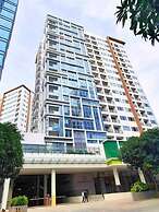 MACTAN NEWTOWN 1-BEDROOM W/ BALCONY & POOL ACCESS