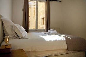 Unforgettable stay in Bordeaux heart